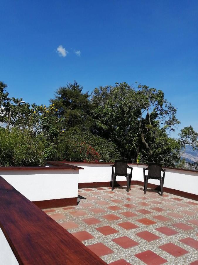 Eco Hostal Casa La Juana Bed and Breakfast Medellín Exteriör bild