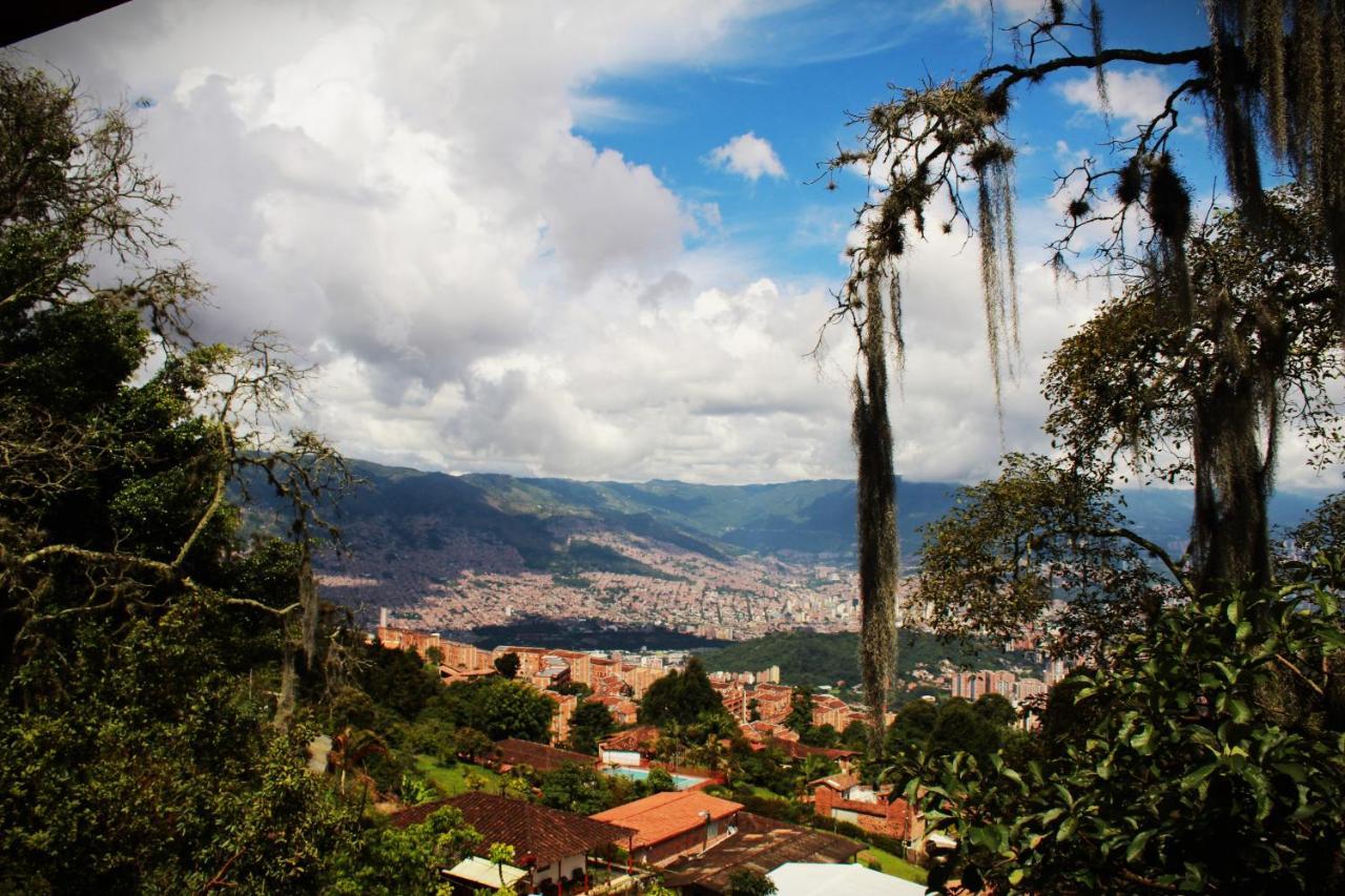Eco Hostal Casa La Juana Bed and Breakfast Medellín Exteriör bild